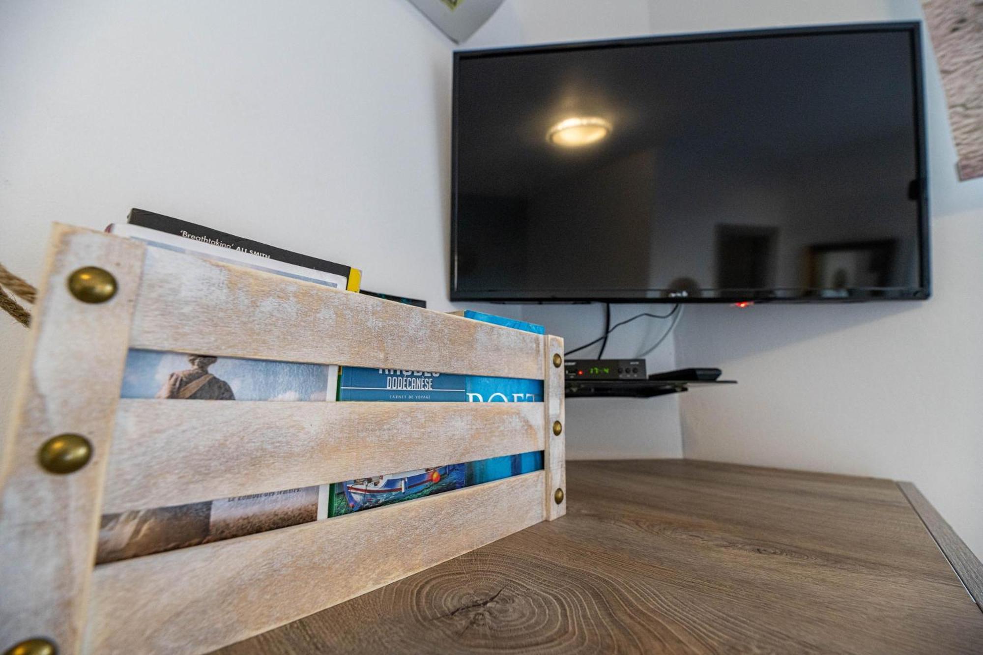 Aperanto Galazio Apartment Archangelos  Dış mekan fotoğraf
