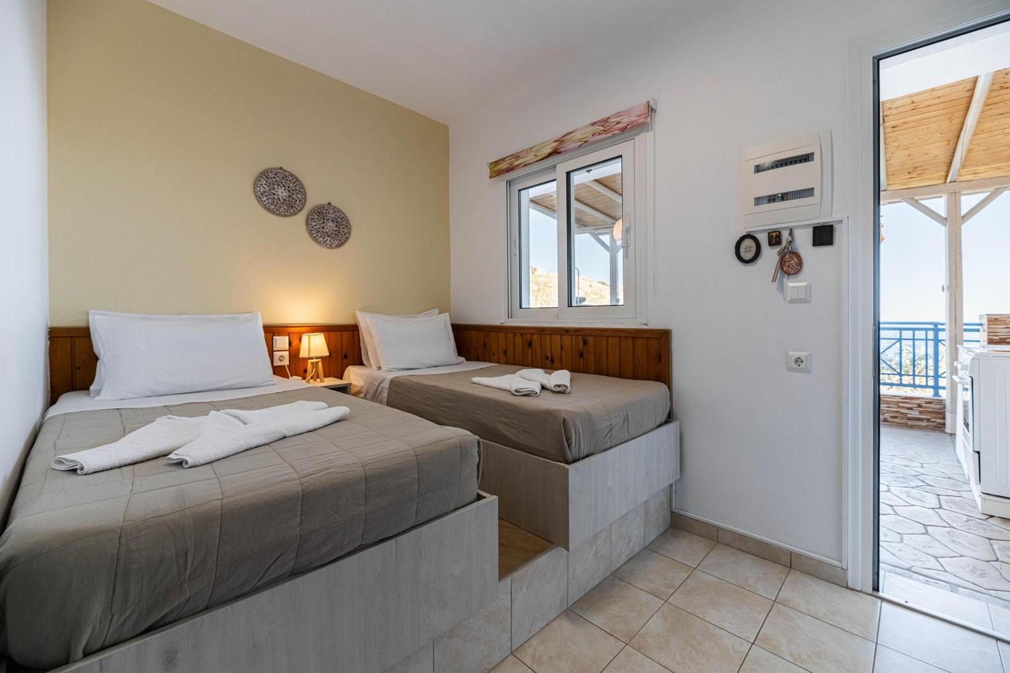 Aperanto Galazio Apartment Archangelos  Dış mekan fotoğraf
