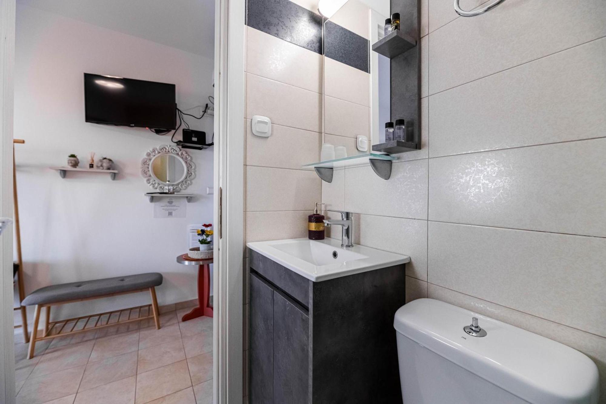 Aperanto Galazio Apartment Archangelos  Dış mekan fotoğraf