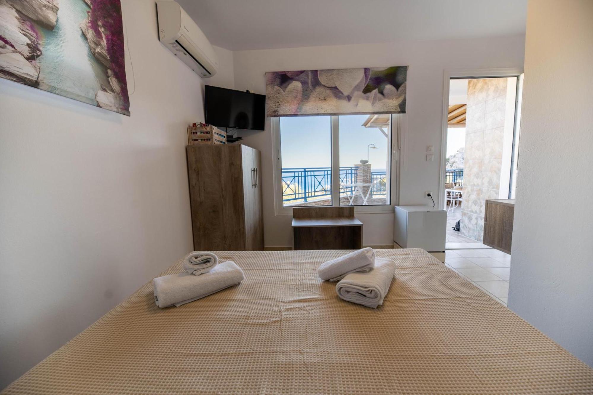Aperanto Galazio Apartment Archangelos  Dış mekan fotoğraf